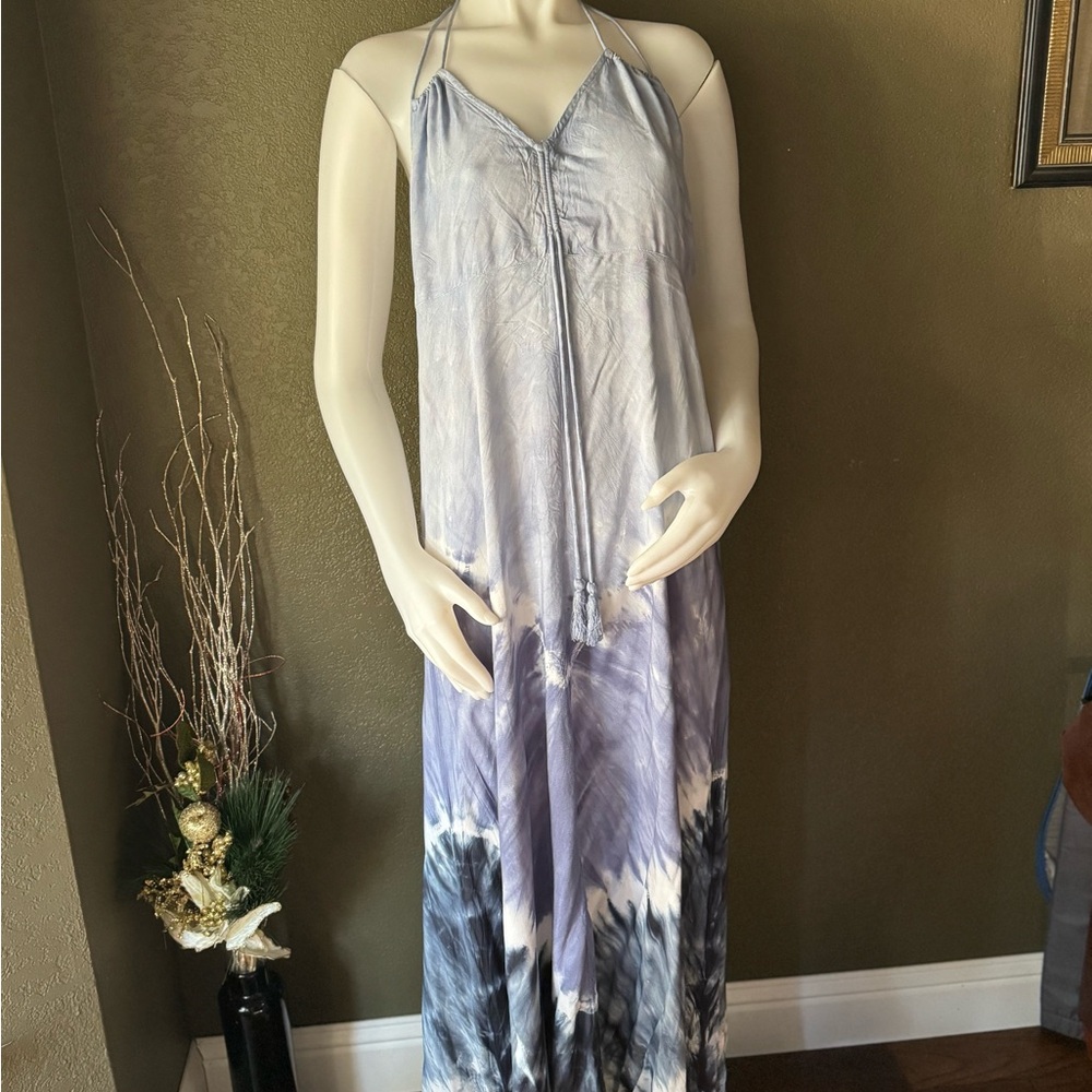 Elegant Tie-Dye Maxi Dress